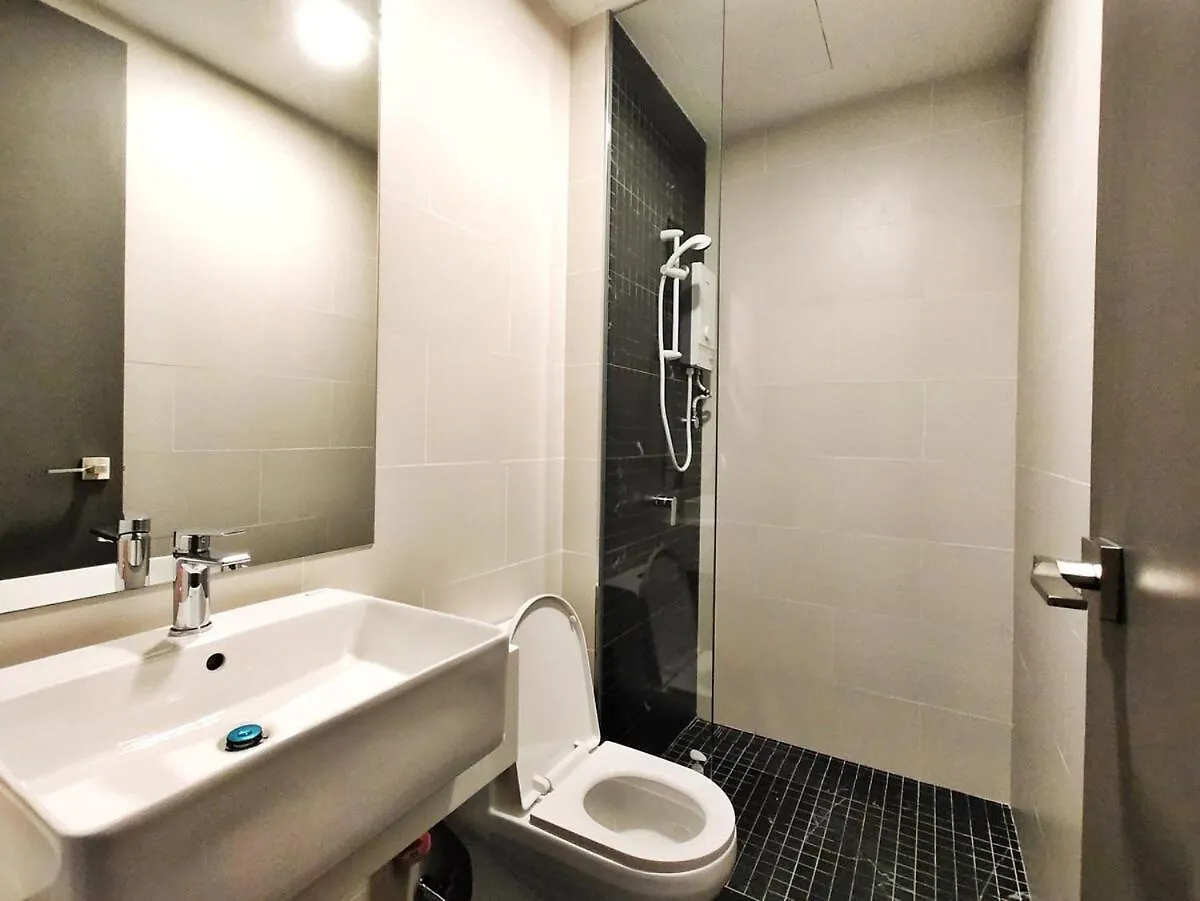 Stunning 2Br With Infinity Pool & City Views George Town Malásia