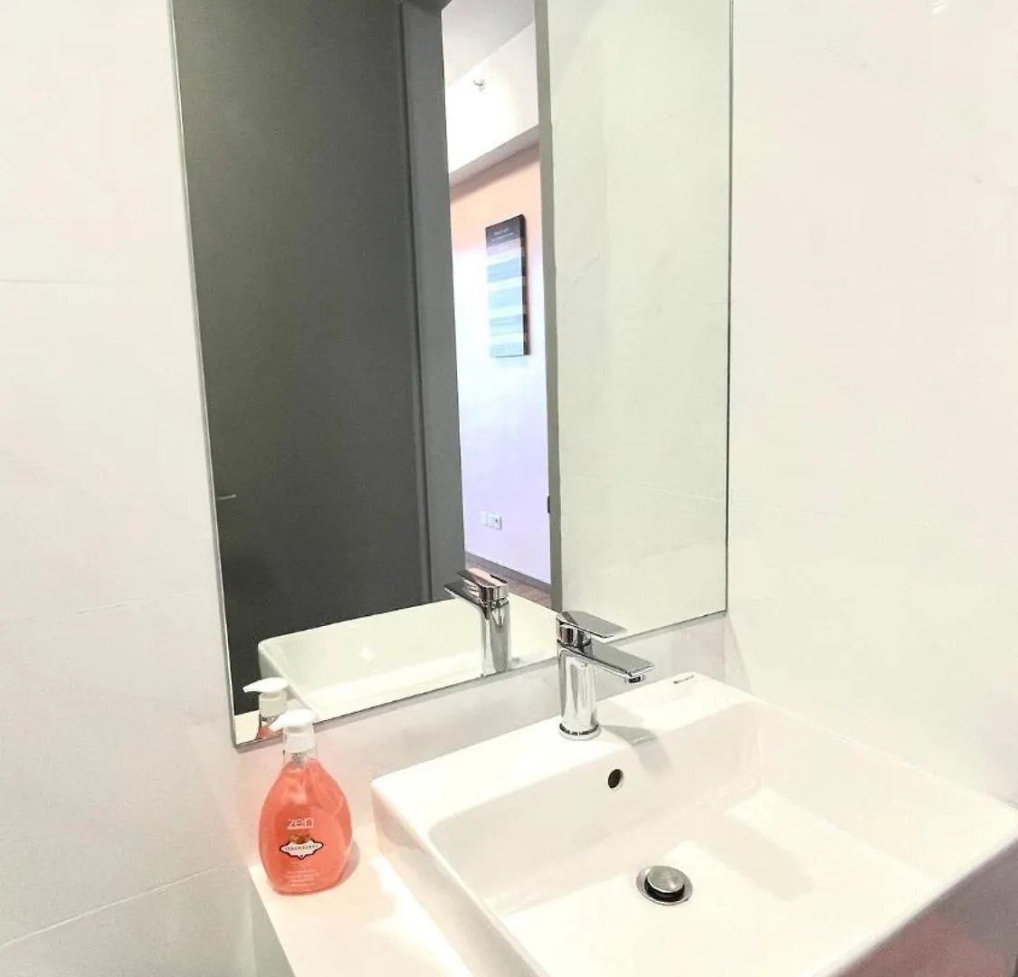 Apartamento Stunning 2Br With Infinity Pool & City Views George Town